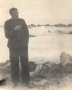 Целовальников Александр Сергеевич. Май 1944 г. Полярная станция Амбарчик
